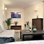 Exclusive Penthouse Near Citycenter 120m2 +netflix Apartmán *