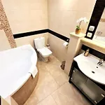 Exclusive Penthouse Near Citycenter 120m2 +netflix