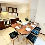 Exclusive Penthouse Near Citycenter 120m2 +netflix Apartament *