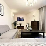 Exclusive Penthouse Near Citycenter 120m2 +netflix