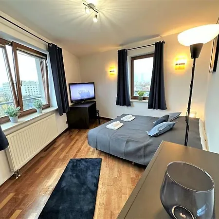 Exclusive Penthouse Near Citycenter 120m2 +netflix * Krakau
