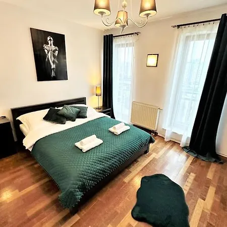 Exclusive Penthouse Near Citycenter 120m2 +netflix Appartement