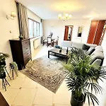 Exclusive Penthouse Near Citycenter 120m2 +netflix *
