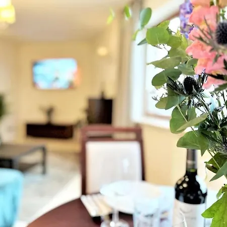 דירה Exclusive Penthouse Near Citycenter 120m2 +netflix *