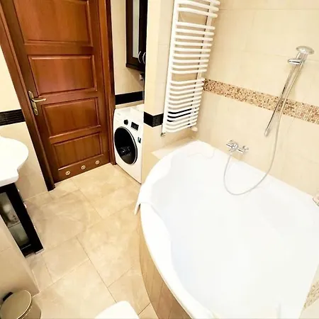 דירה Exclusive Penthouse Near Citycenter 120m2 +netflix קרקוב