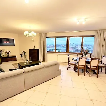 Exclusive Penthouse Near Citycenter 120m2 +netflix * קרקוב