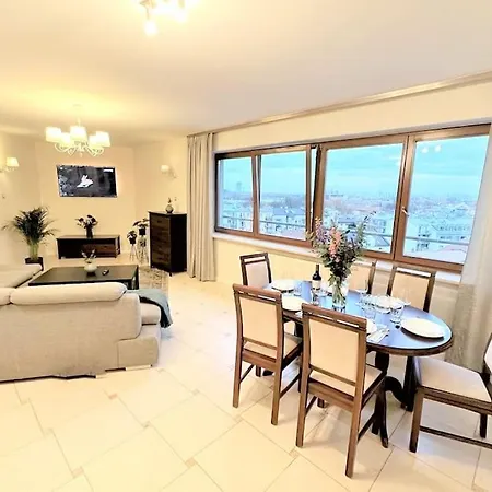 Exclusive Penthouse Near Citycenter 120m2 +netflix דירה קרקוב
