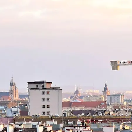Exclusive Penthouse Near Citycenter 120m2 +netflix
