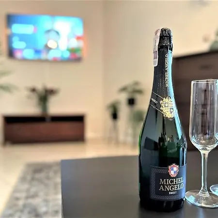 Exclusive Penthouse Near Citycenter 120m2 +netflix