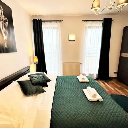 דירה Exclusive Penthouse Near Citycenter 120m2 +netflix קרקוב